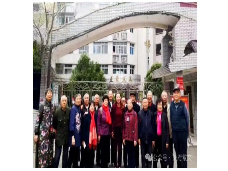 1761548634677067199.jpg wechat_2025-10-24_083228_812.jpg