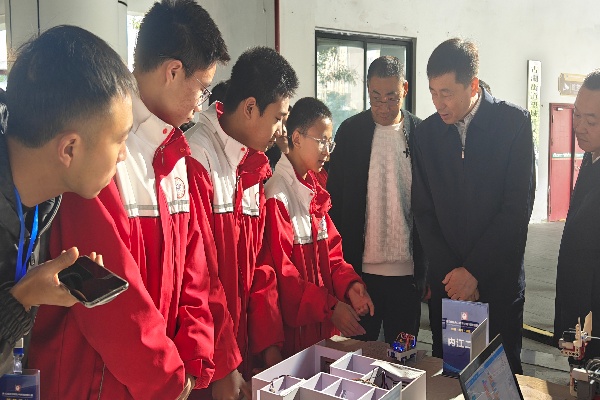 1767663709700092579.jpg 2c52bd88e4dc85fe6f46b6f1b0b5d0aa.jpg